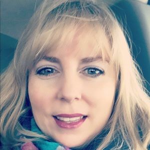 Kristina: ✝️💏💛💚❤️💙💖🧡💝 🙏🏻📚☕️ 🍍 💃🏼